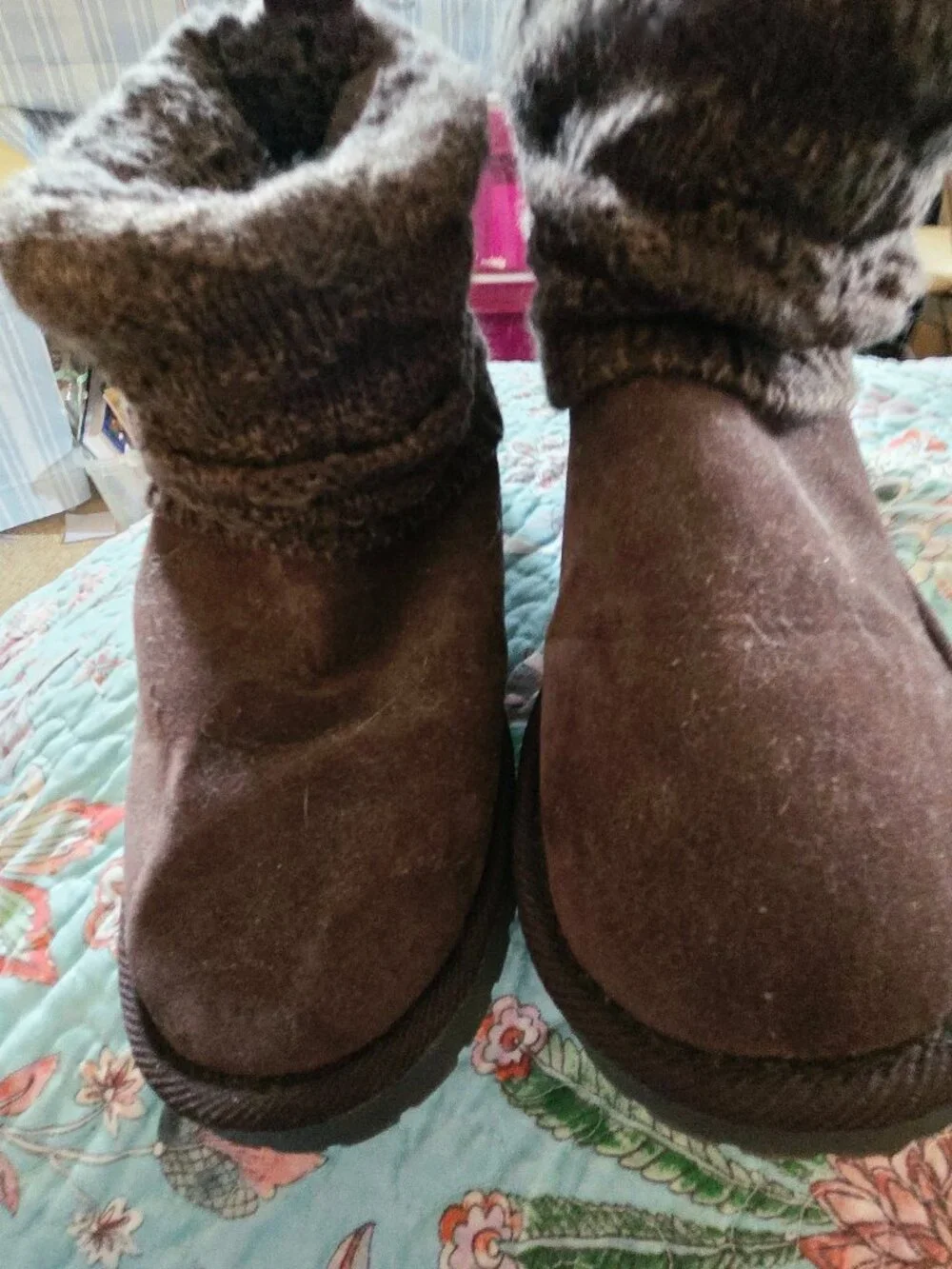 Women's MUKLUKS Sweater/Slouchy Booty. Size 8W Dark Brown CUTE!